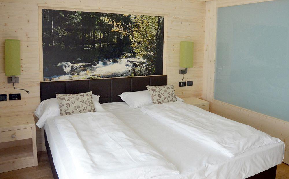 Alpholiday Dolomiti Wellness & Family Hotel Dimaro Exteriör bild
