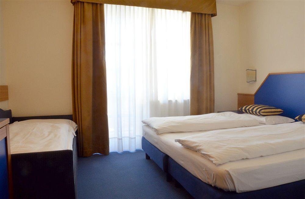 Alpholiday Dolomiti Wellness & Family Hotel Dimaro Exteriör bild