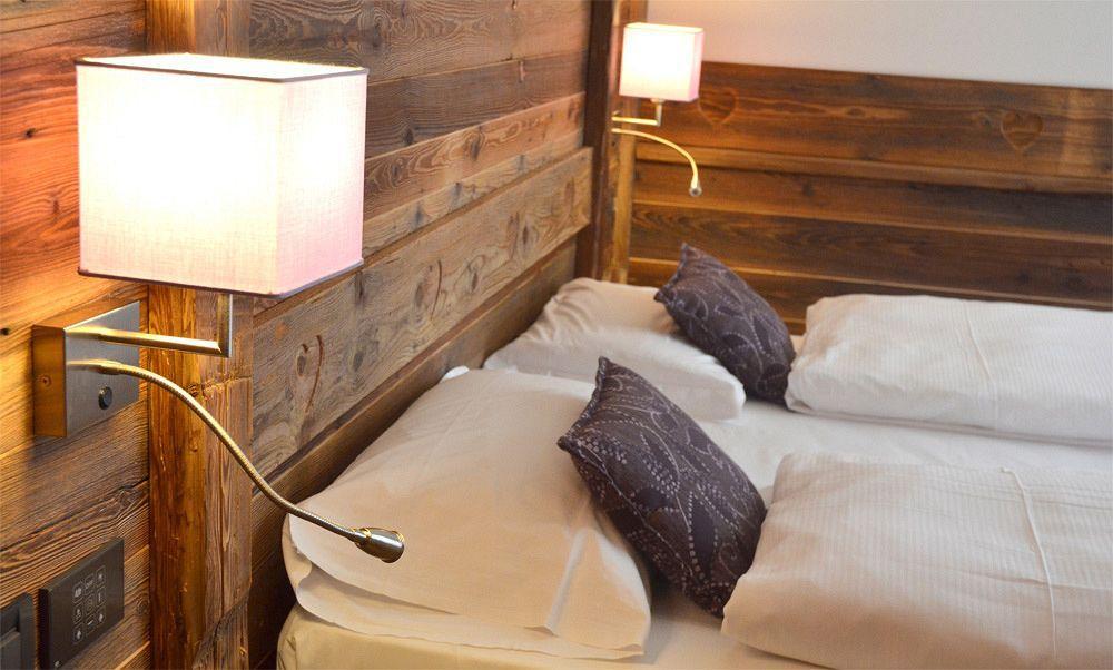 Alpholiday Dolomiti Wellness & Family Hotel Dimaro Exteriör bild
