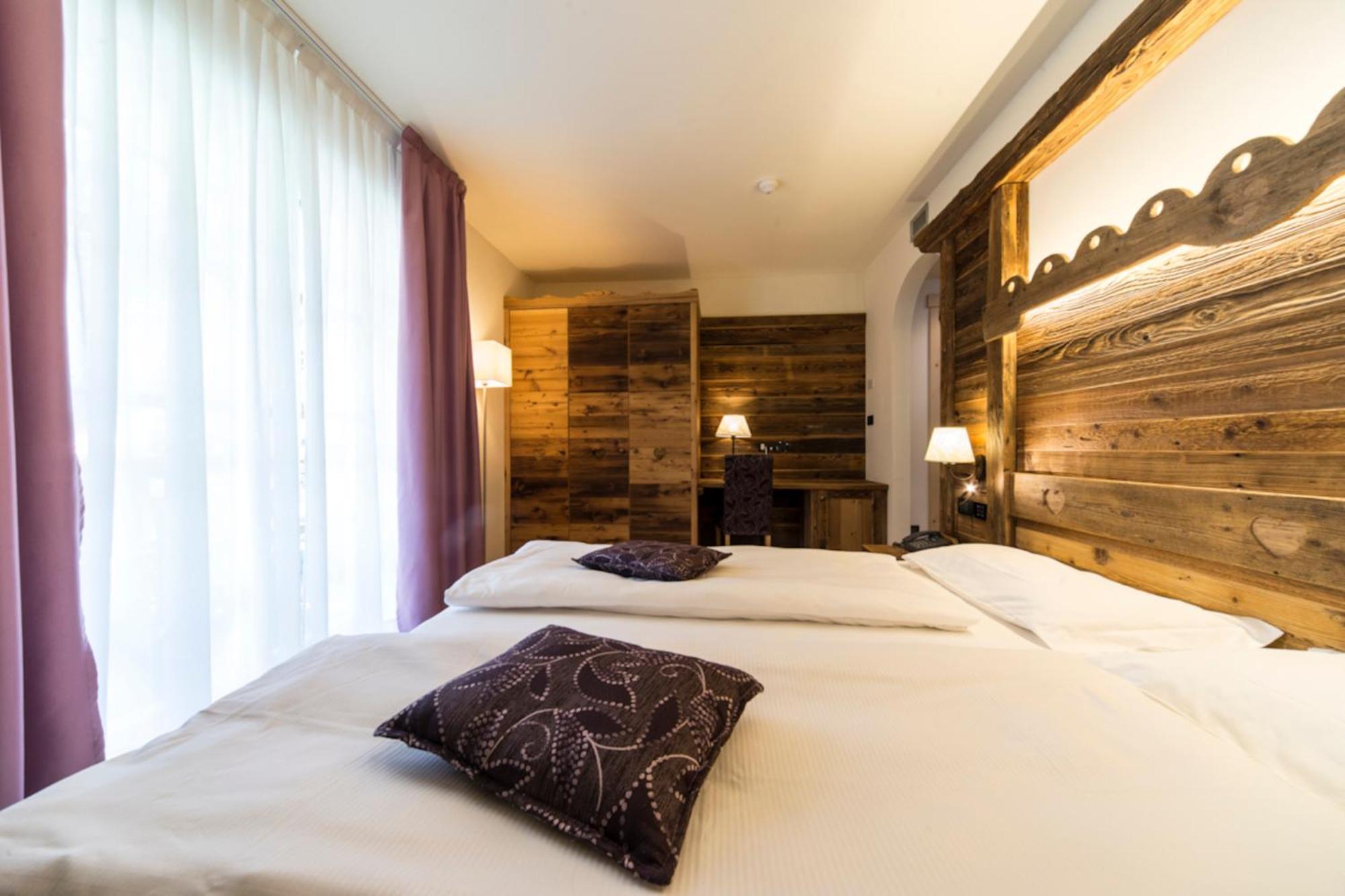 Alpholiday Dolomiti Wellness & Family Hotel Dimaro Rum bild
