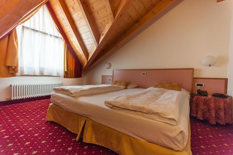 Alpholiday Dolomiti Wellness & Family Hotel Dimaro Exteriör bild